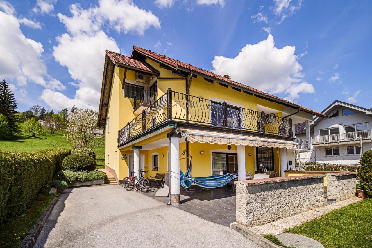 Apartments Vila Lena At Aqualuna Podcetrtek Bagian luar foto