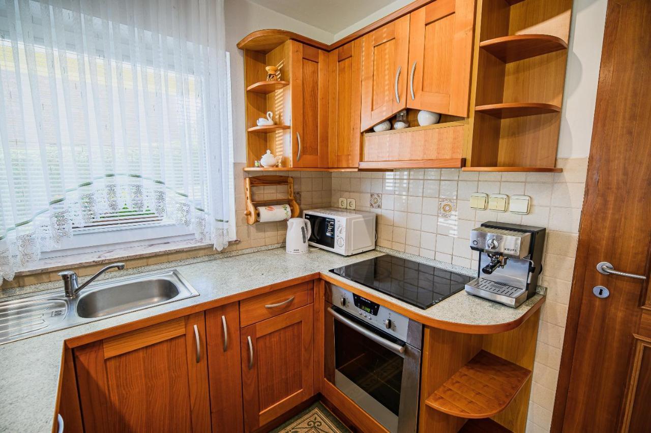 Apartments Vila Lena At Aqualuna Podcetrtek Bagian luar foto